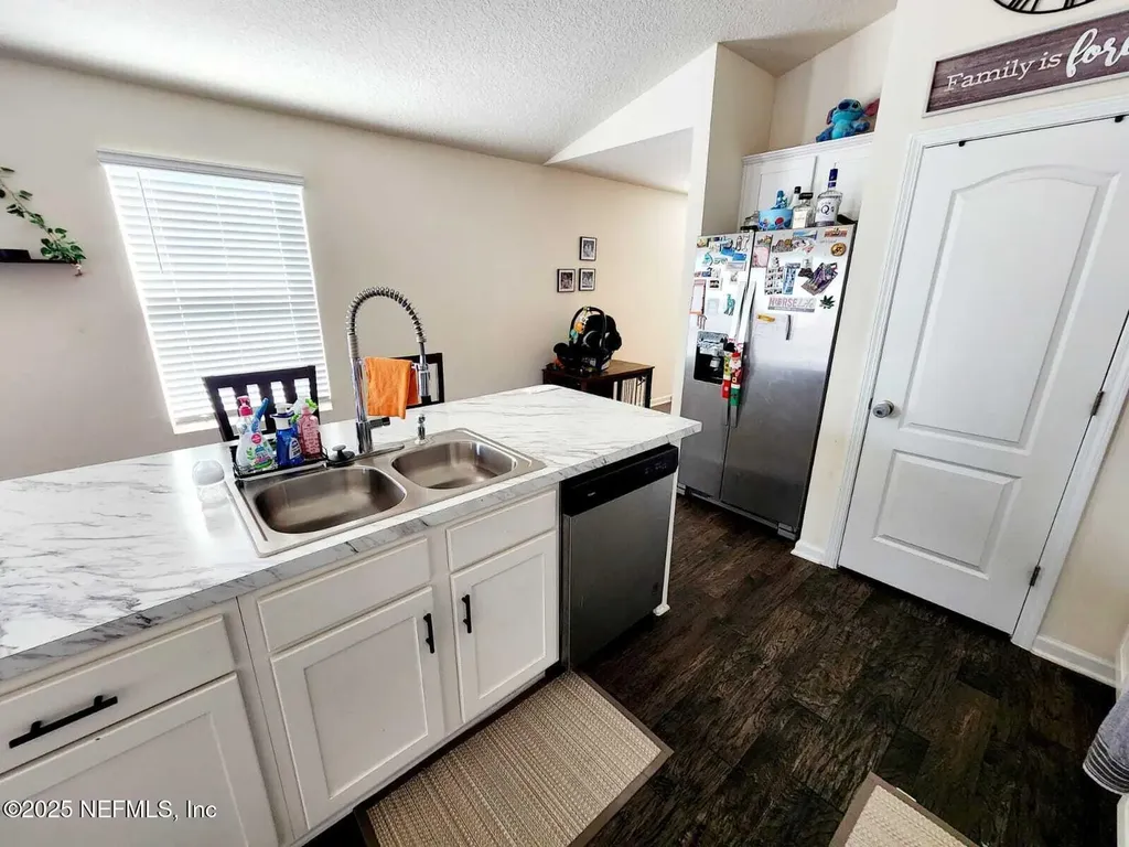 2432 Falling Star Lane Green Cove Springs FL 32043