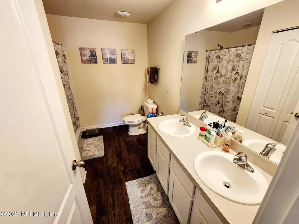 2432 Falling Star Lane Green Cove Springs FL 32043