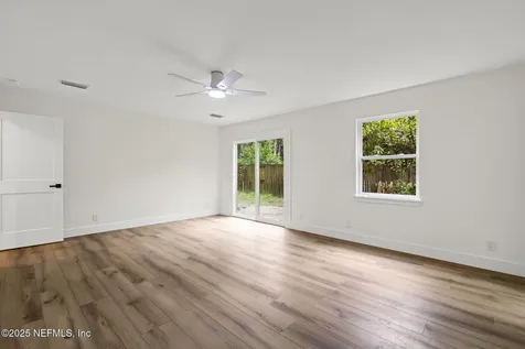 5477 Brightwater Lane Jacksonville FL 32277