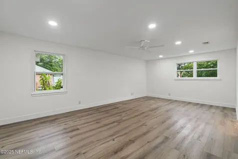 5477 Brightwater Lane Jacksonville FL 32277