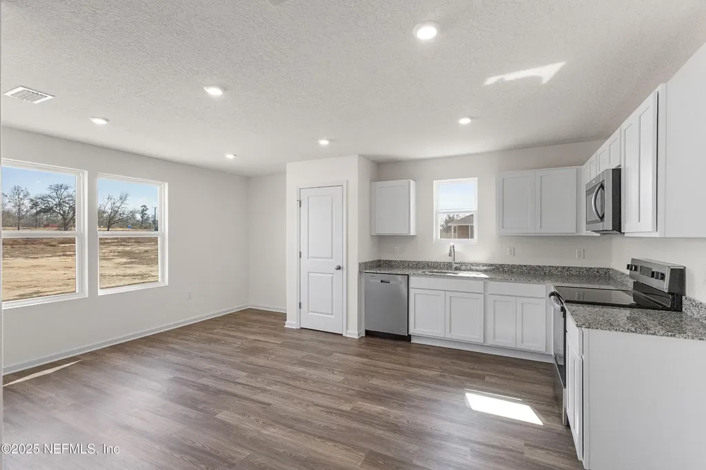 10358 Greystone Drive Glen St. Mary FL 32040