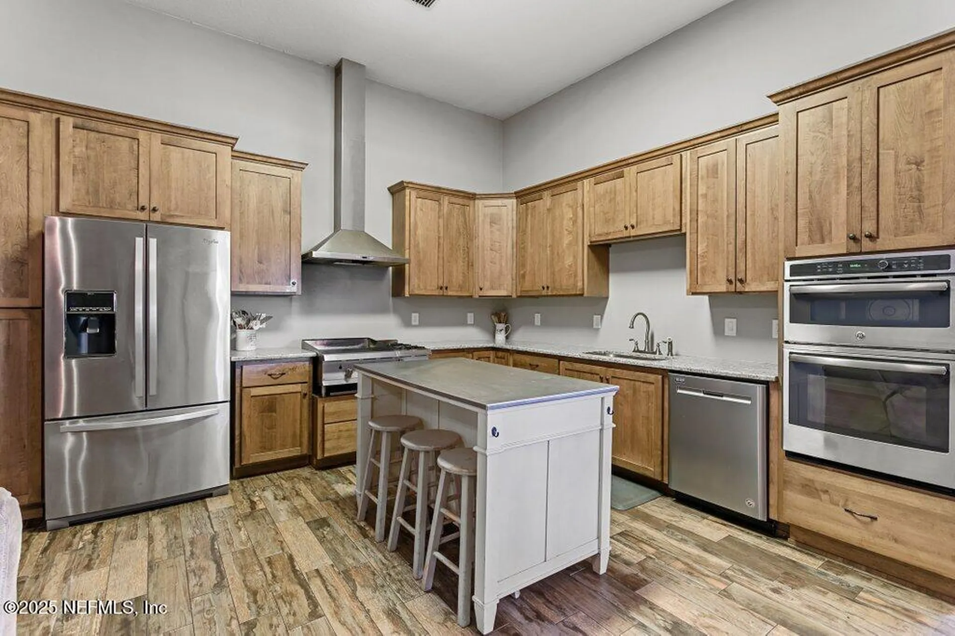 643 E State Road 100 San Mateo FL 32187
