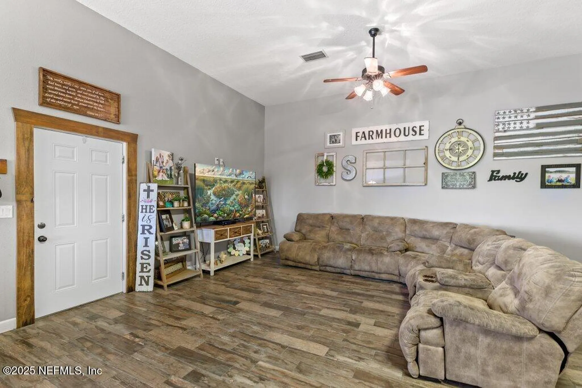 643 E State Road 100 San Mateo FL 32187