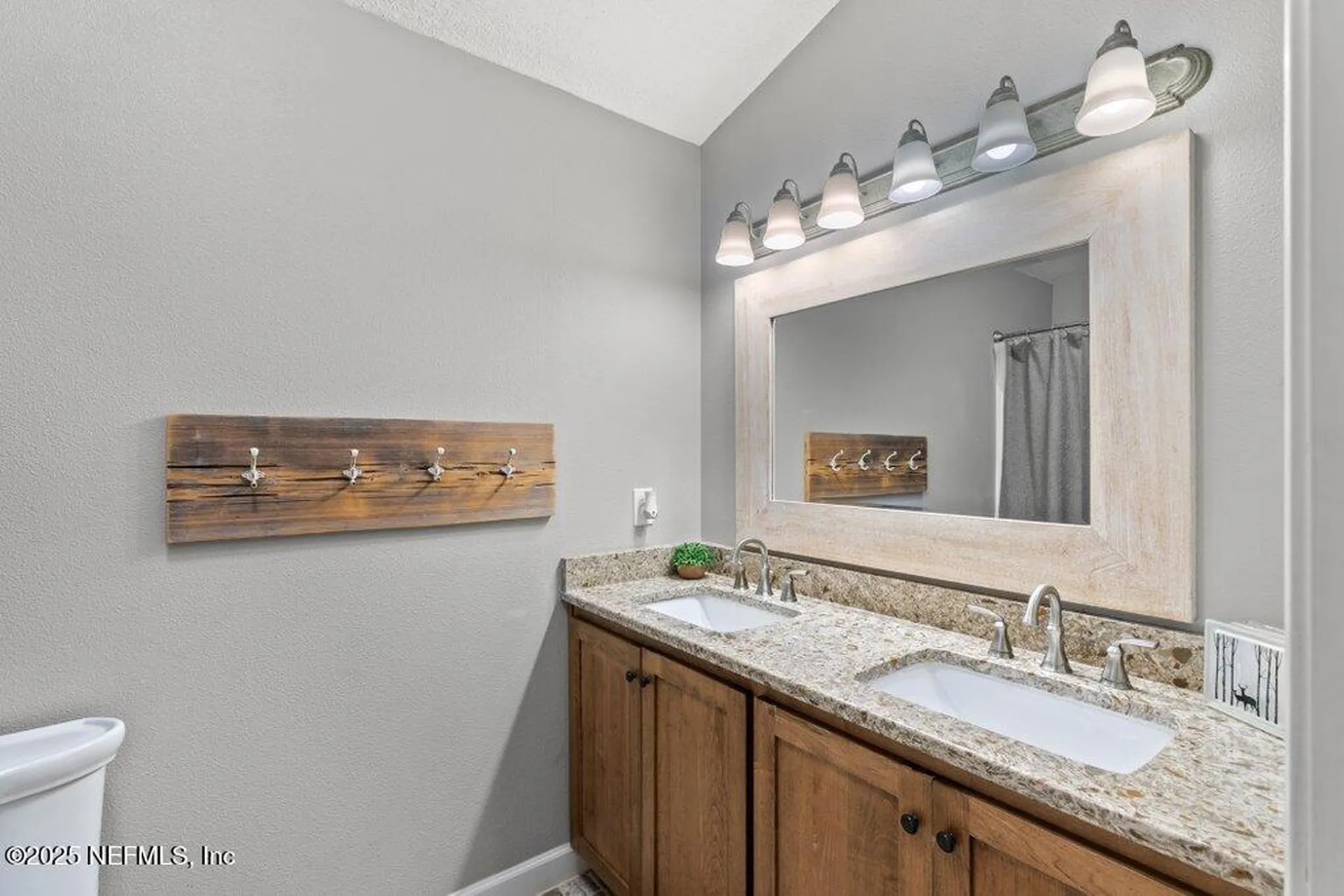 643 E State Road 100 San Mateo FL 32187