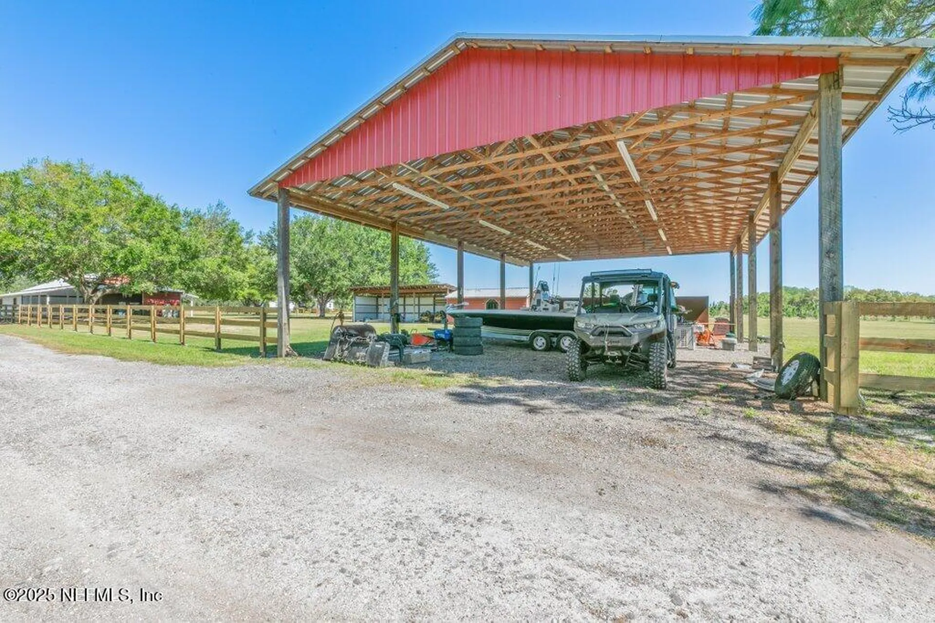 643 E State Road 100 San Mateo FL 32187