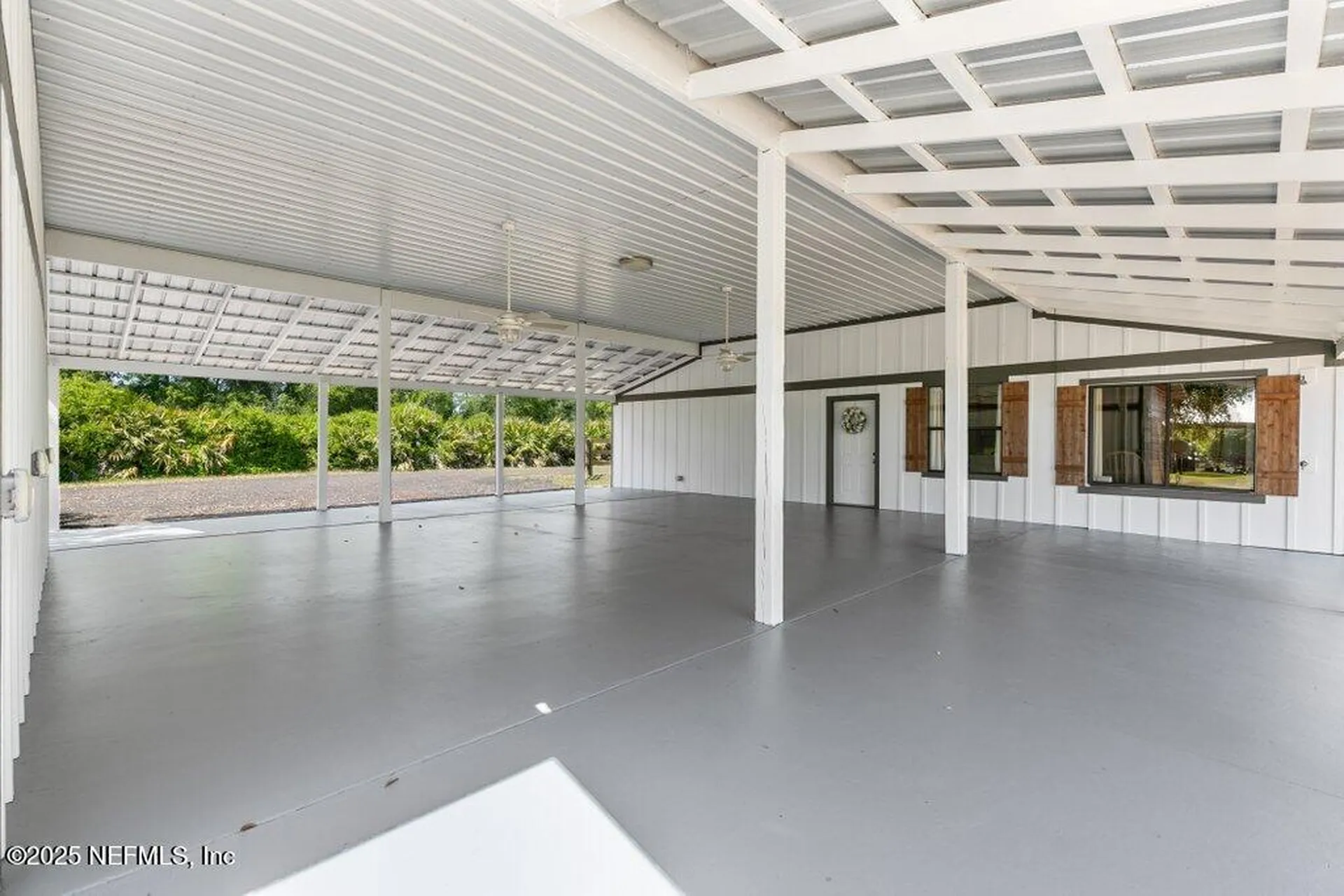 643 E State Road 100 San Mateo FL 32187