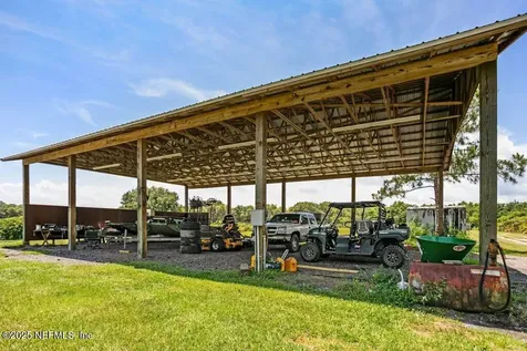 643 E State Road 100 San Mateo FL 32187