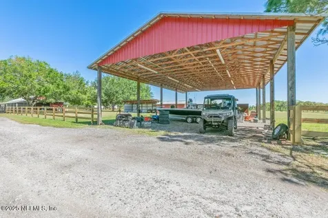 643 E State Road 100 San Mateo FL 32187
