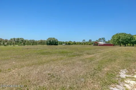 643 E State Road 100 San Mateo FL 32187
