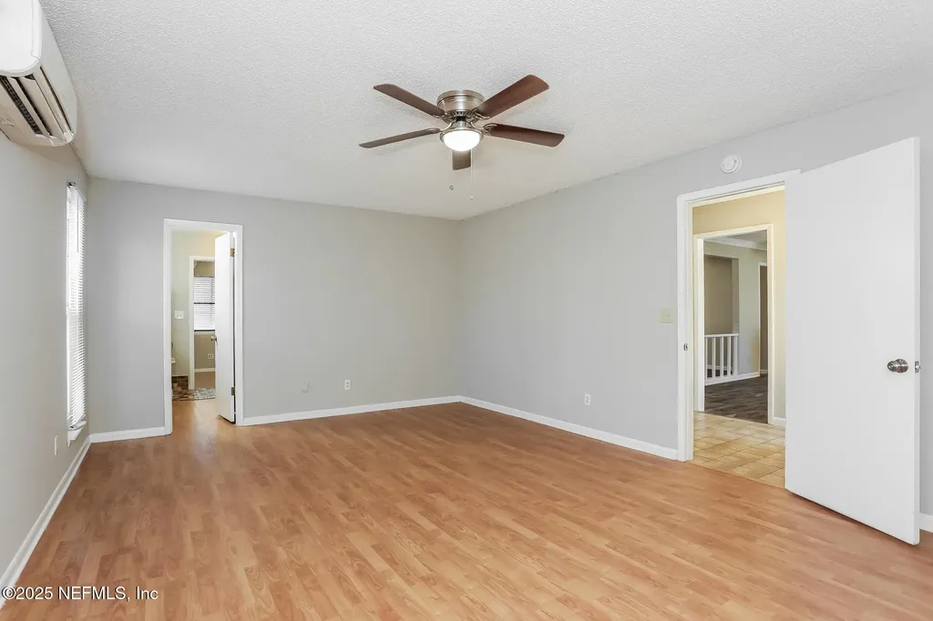443 Holiday Hill Circle W Jacksonville FL 32216