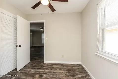 443 Holiday Hill Circle W Jacksonville FL 32216