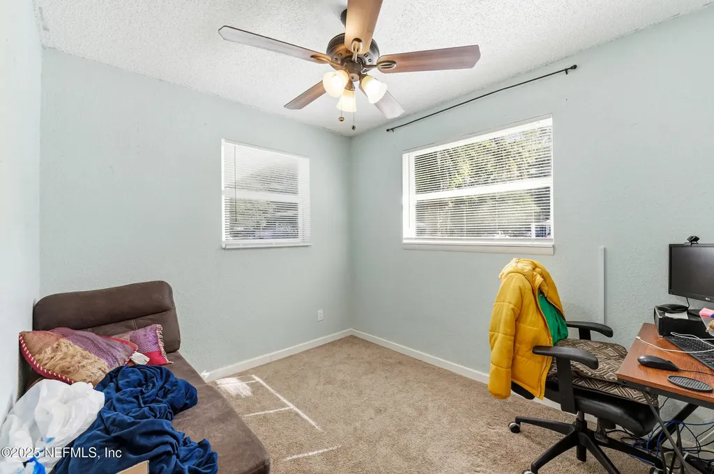 4909 Fredericksburg Avenue Jacksonville FL 32208