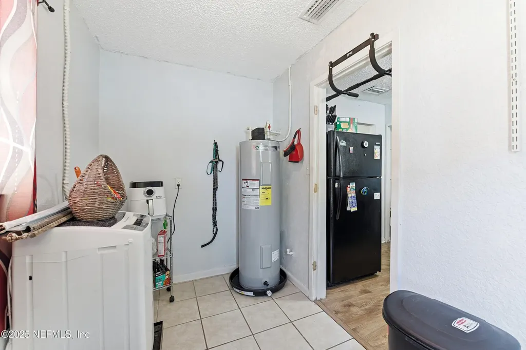 4909 Fredericksburg Avenue Jacksonville FL 32208