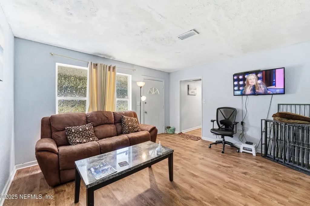 4909 Fredericksburg Avenue Jacksonville FL 32208