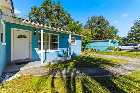 4909 Fredericksburg Avenue Jacksonville FL 32208