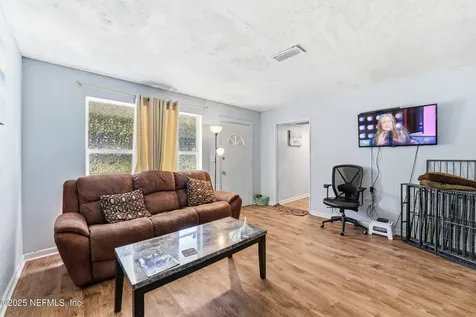 4909 Fredericksburg Avenue Jacksonville FL 32208