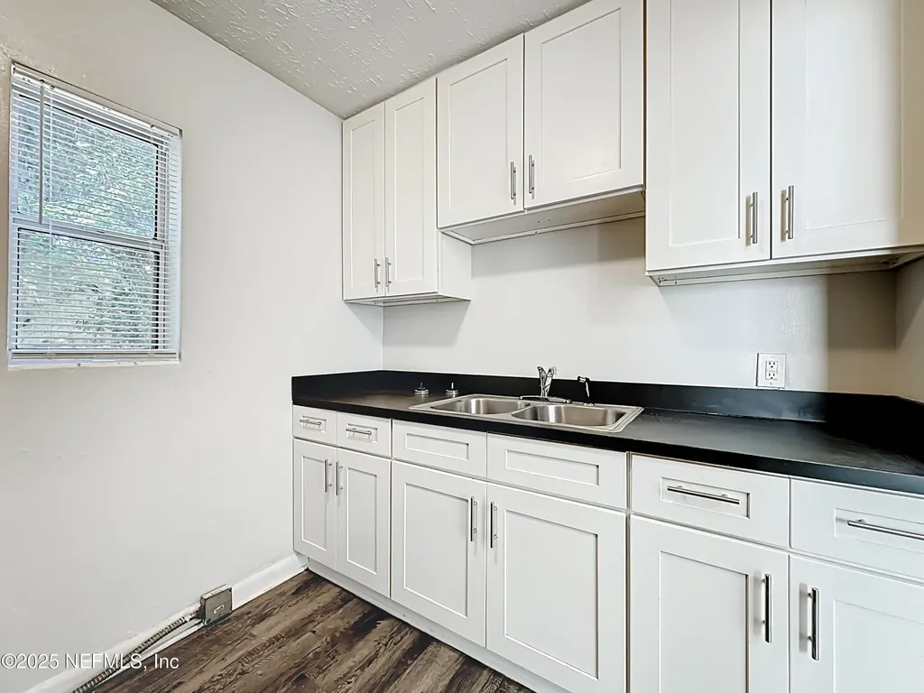 8962 Monroe Avenue Jacksonville FL 32208