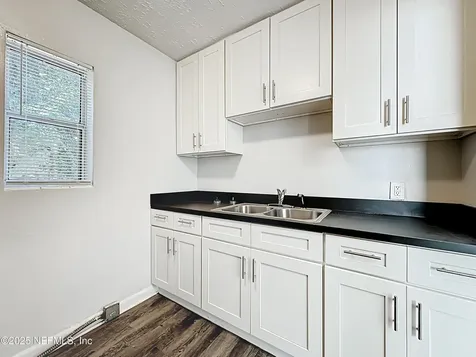 8962 Monroe Avenue Jacksonville FL 32208