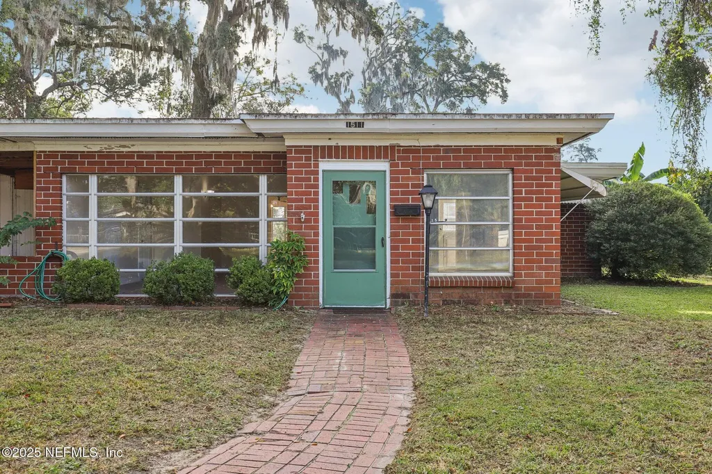 1511 River Bluff Road N Jacksonville FL 32211