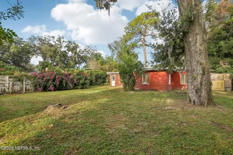 1511 River Bluff Road N Jacksonville FL 32211
