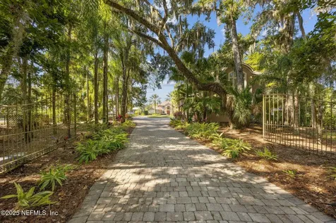 21 N Roscoe Boulevard Ponte Vedra Beach FL 32082