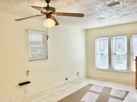 2071 Hilltop Boulevard Jacksonville FL 32246