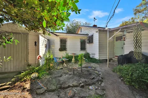7632 Lueders Avenue Jacksonville FL 32208