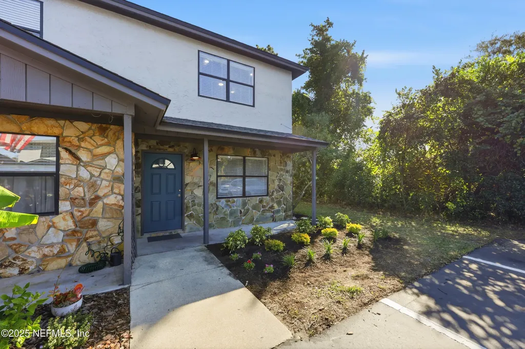 17 Ponte Vedra Court Ponte Vedra Beach FL 32082