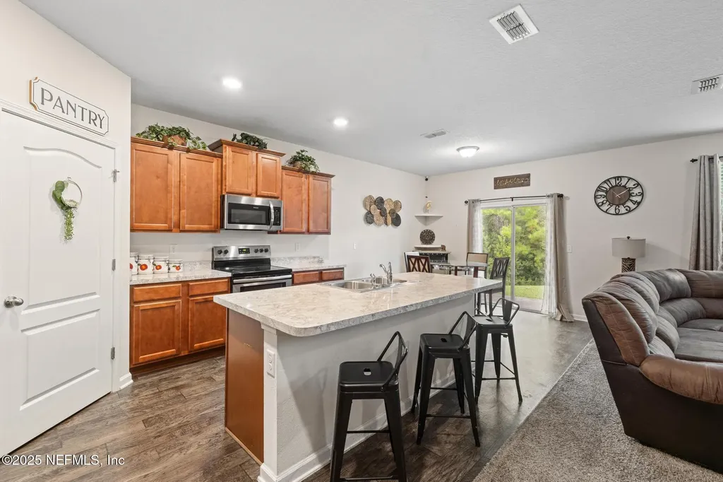 7143 Cotton Bend Court Jacksonville FL 32220