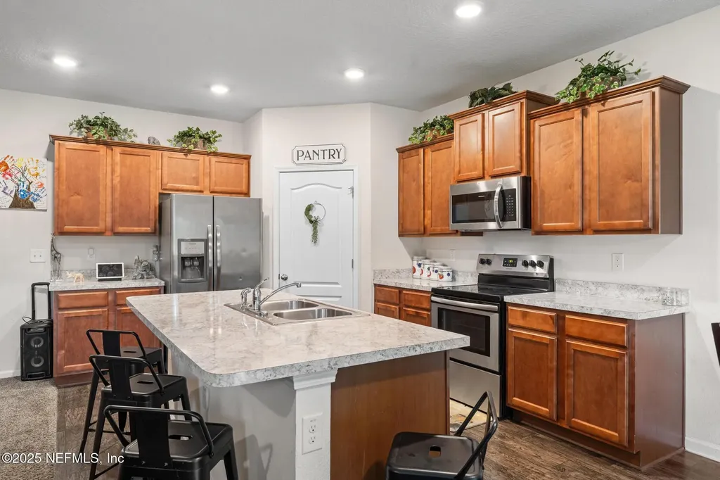 7143 Cotton Bend Court Jacksonville FL 32220