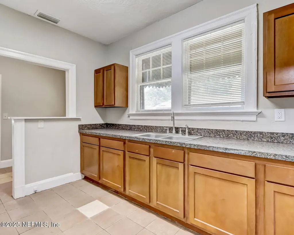 1015 W 17th Street Jacksonville FL 32209