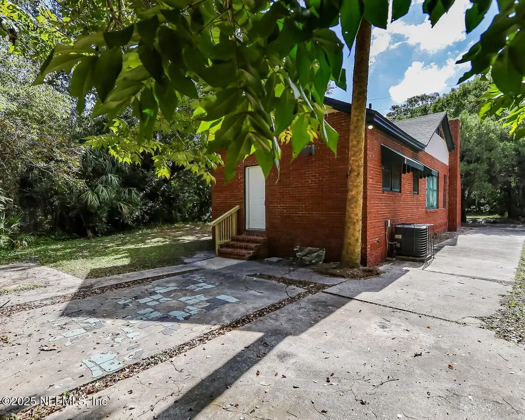 1015 W 17th Street Jacksonville FL 32209