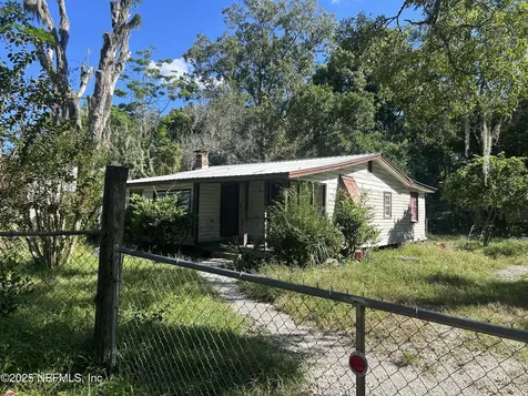8322 Mc Glothlin Street Jacksonville FL 32210