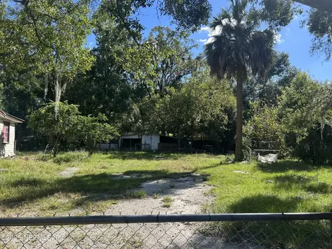 8322 Mc Glothlin Street Jacksonville FL 32210