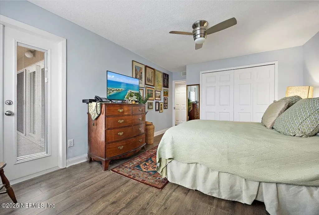 1524 Le Baron Avenue Jacksonville FL 32207