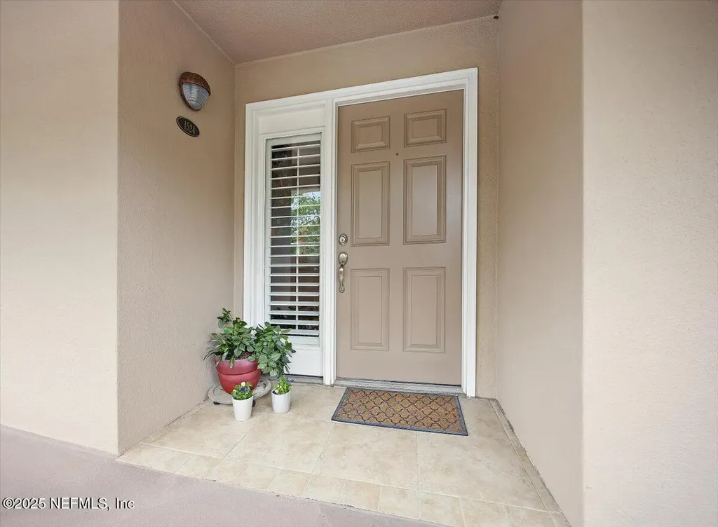 1524 Le Baron Avenue Jacksonville FL 32207