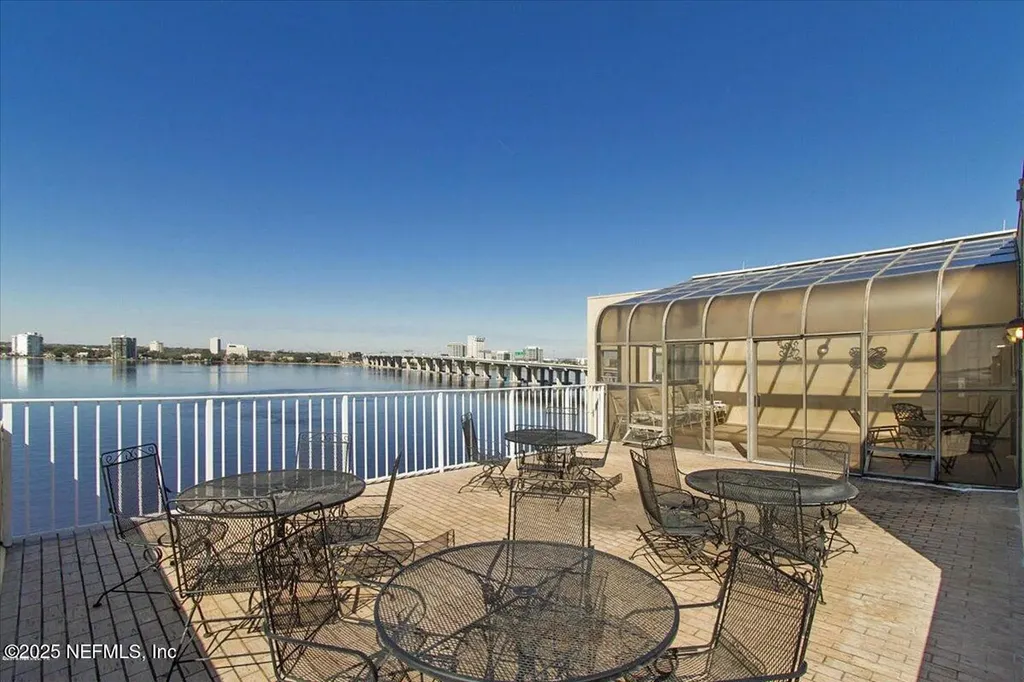 1524 Le Baron Avenue Jacksonville FL 32207