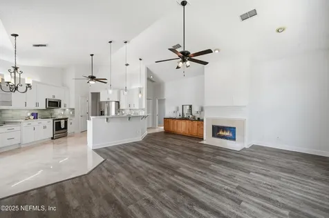 8642 Autumn Green Drive Jacksonville FL 32256