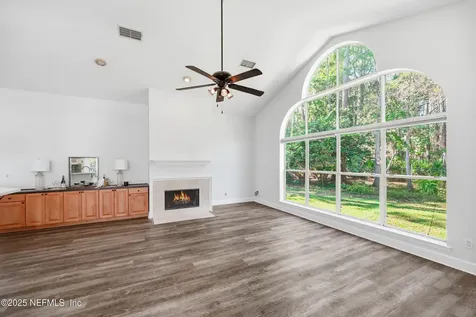 8642 Autumn Green Drive Jacksonville FL 32256