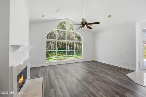 8642 Autumn Green Drive Jacksonville FL 32256