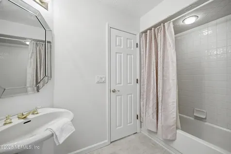 8642 Autumn Green Drive Jacksonville FL 32256