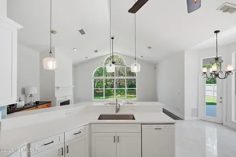 8642 Autumn Green Drive Jacksonville FL 32256