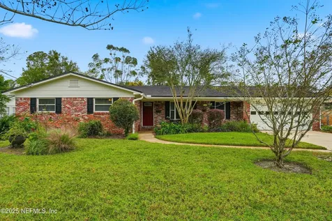 8648 Lincolnshire Road W Jacksonville FL 32217