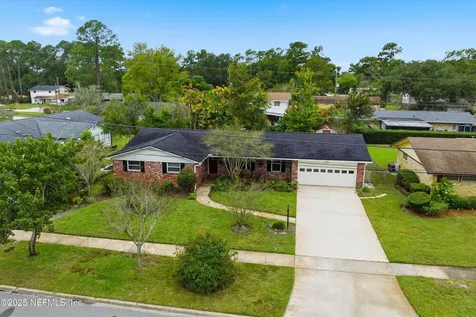 8648 Lincolnshire Road W Jacksonville FL 32217