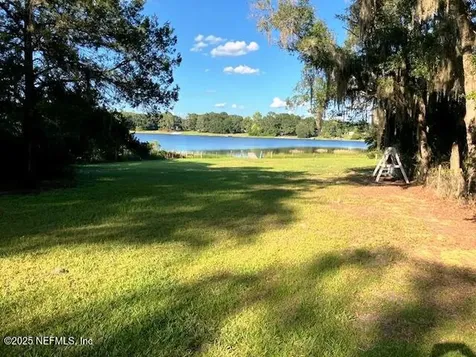 116 N Francis Street Interlachen FL 32148