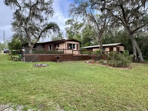 116 N Francis Street Interlachen FL 32148
