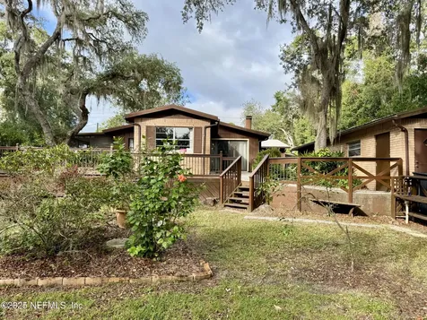 116 N Francis Street Interlachen FL 32148
