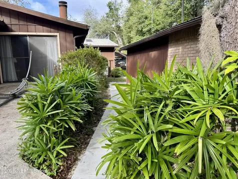 116 N Francis Street Interlachen FL 32148