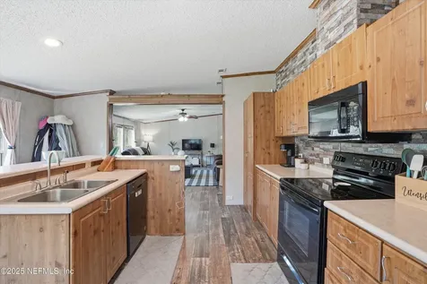 10230 Flikkema Avenue Hastings FL 32145