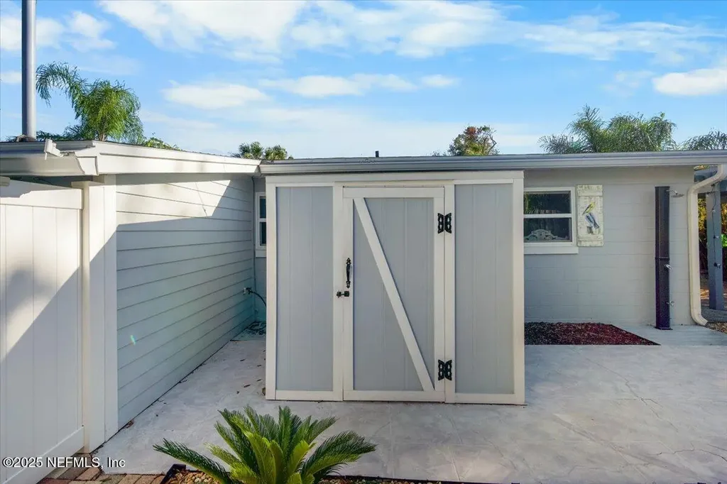 318 Royal Palms Drive Atlantic Beach FL 32233